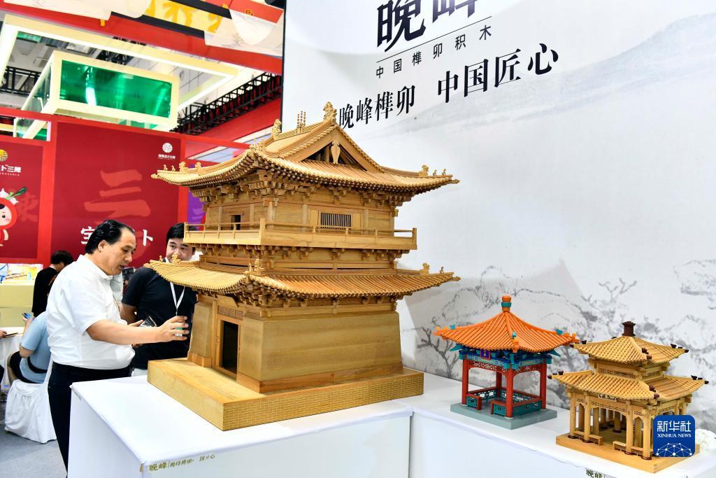 棋牌真人在线